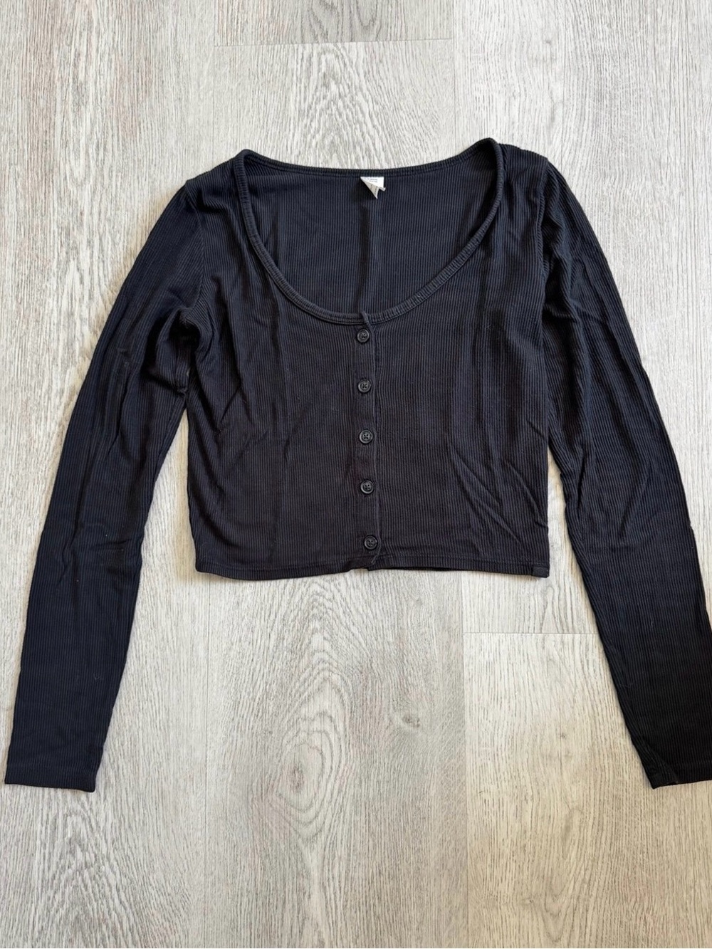 Gilly Hicks Black Ribbed Long-Sleeve Button Crop Top